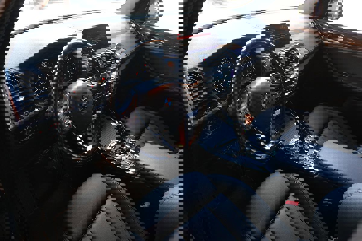 Used 2021 BMW X3 sDrive30i w/ Convenience Package image 13