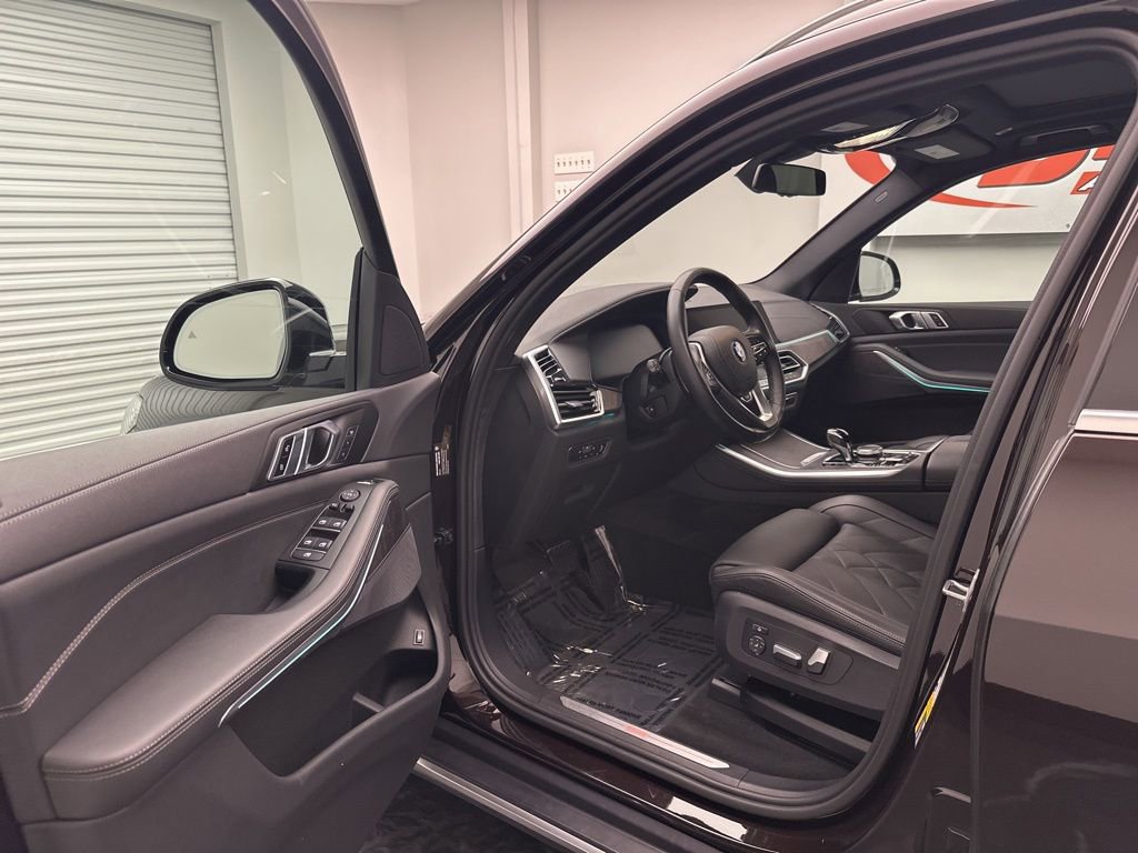 Used 2023 BMW X5 xDrive45e image 5