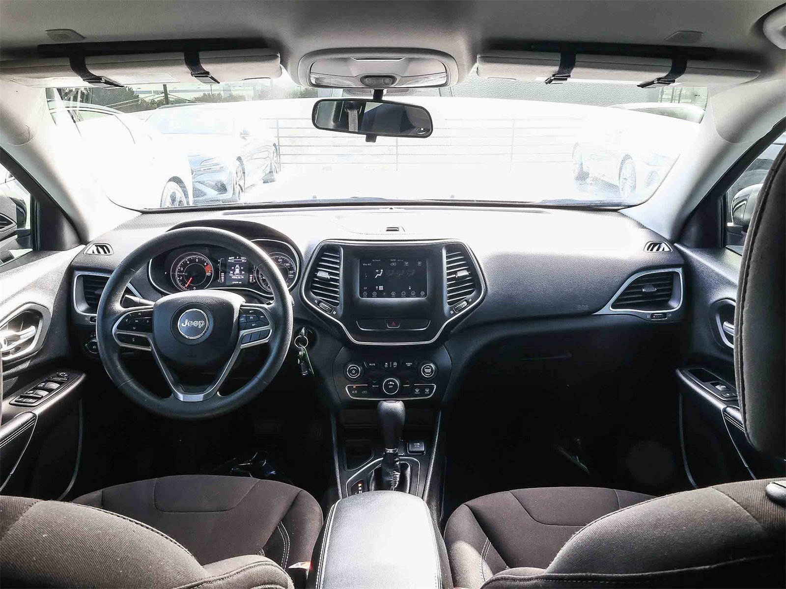 Used 2019 Jeep Cherokee Latitude w/ Popular Appearance Group image 13