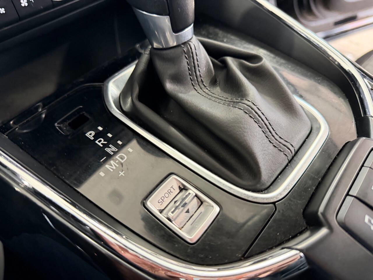 Used 2018 MAZDA CX-9 Touring w/ Touring Premium Package image 28