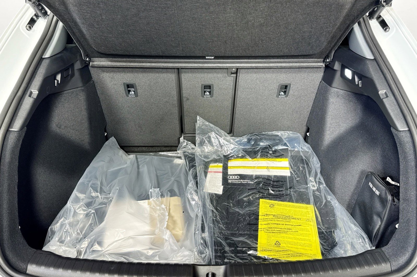 New 2026 Audi Q4 e-tron Premium image 23