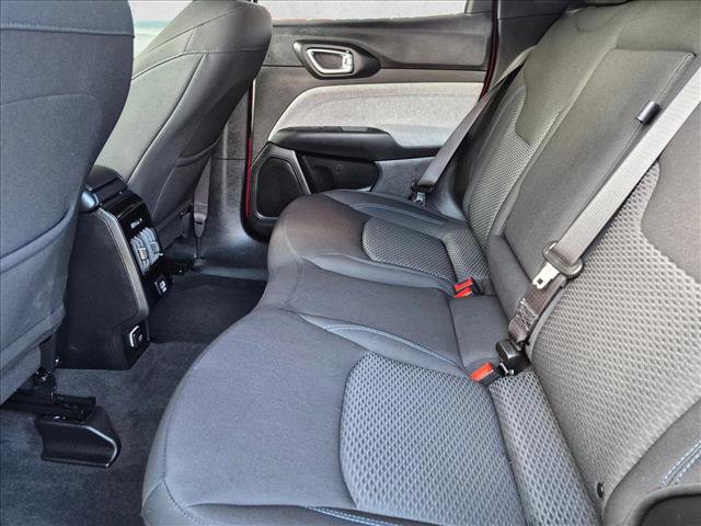 Used 2023 Jeep Compass Sport AWD/4WD image 17