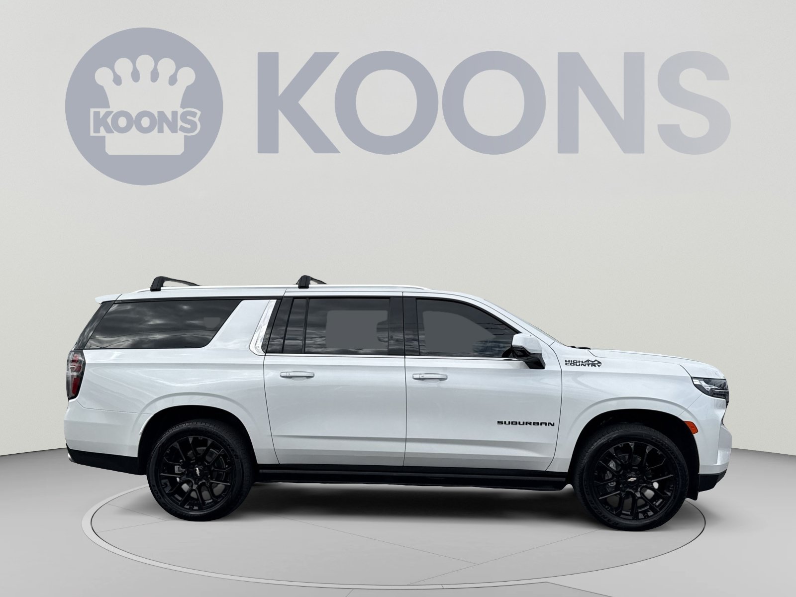 Used 2023 Chevrolet Suburban High Country AWD/4WD image 8