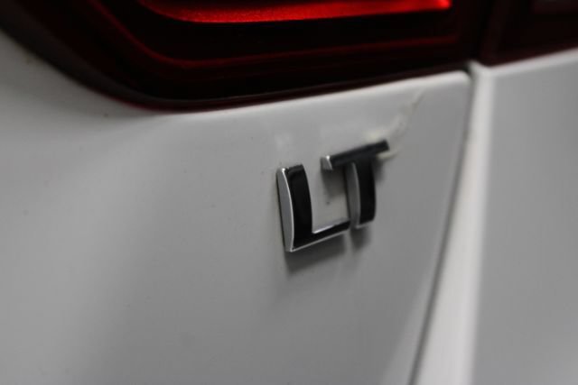 Used 2017 Chevrolet Impala LT FWD image 11