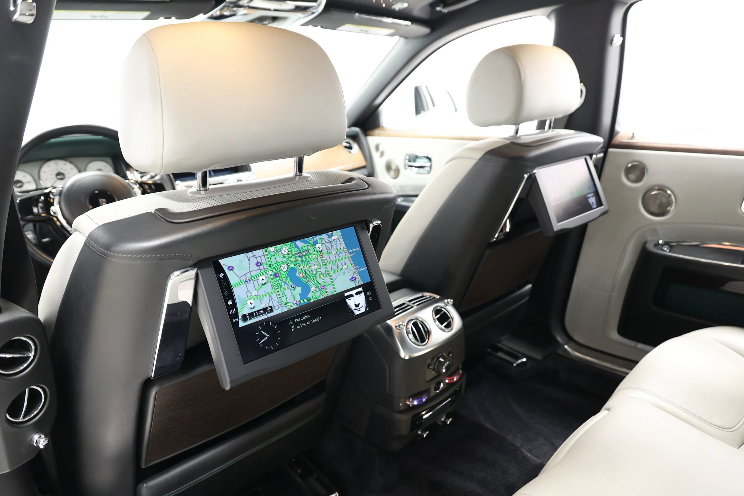 Used 2019 Rolls-Royce Ghost image 74