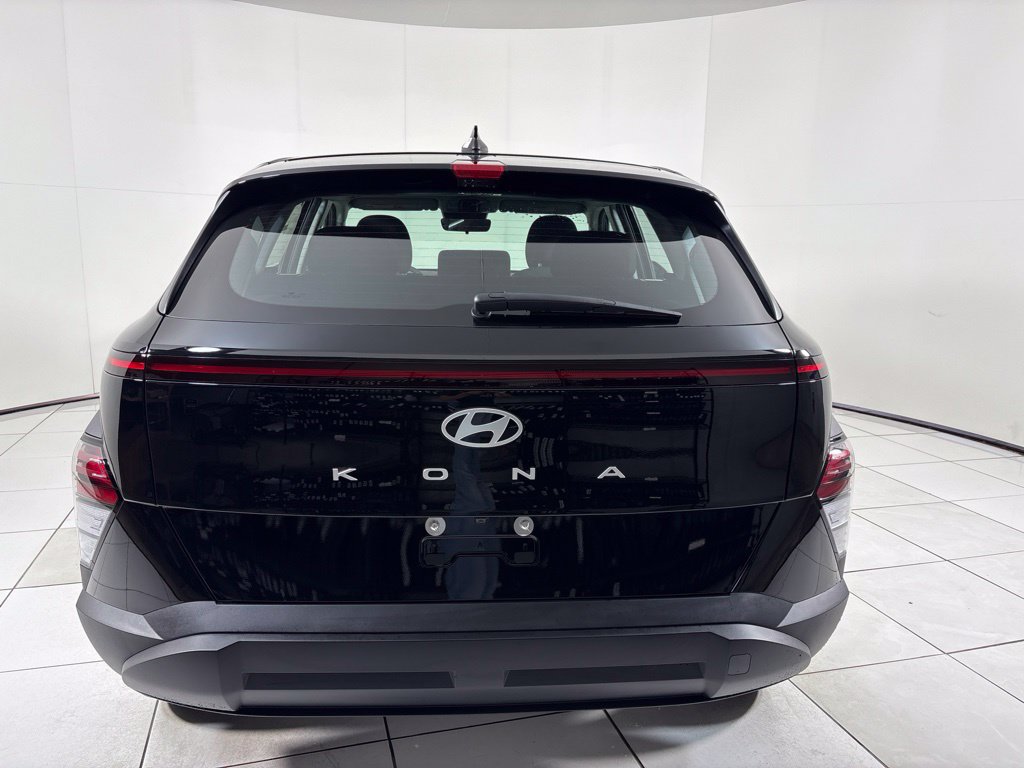 New 2027 Hyundai Kona SE FWD image 4