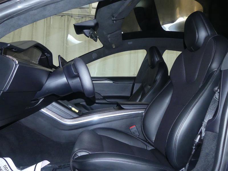 Used 2023 Tesla Model S image 17