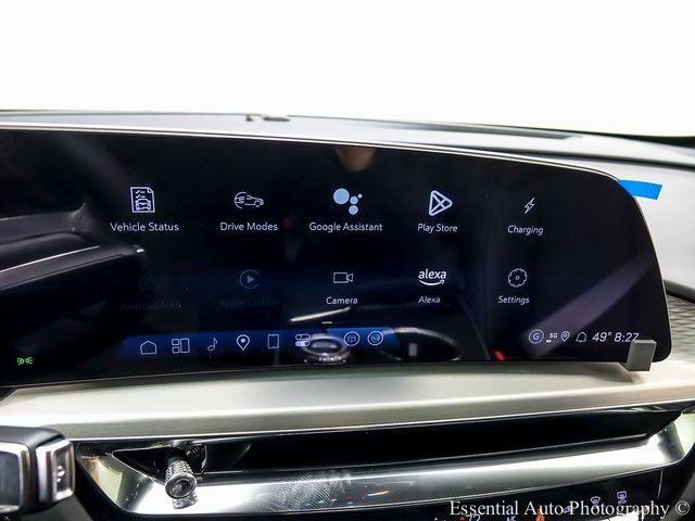 New 2025 Cadillac Lyriq Luxury w/ LPO, Floor Liner Package AWD/4WD image 14