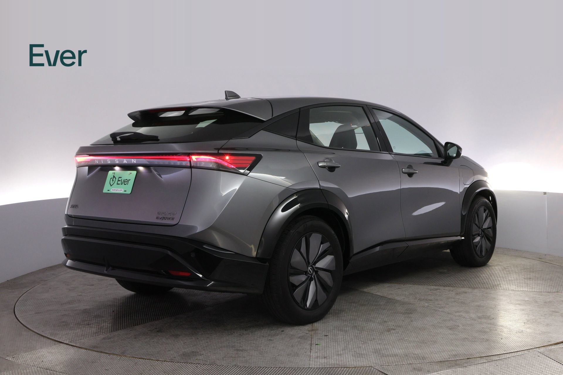 Used 2024 Nissan Ariya AWD image 3