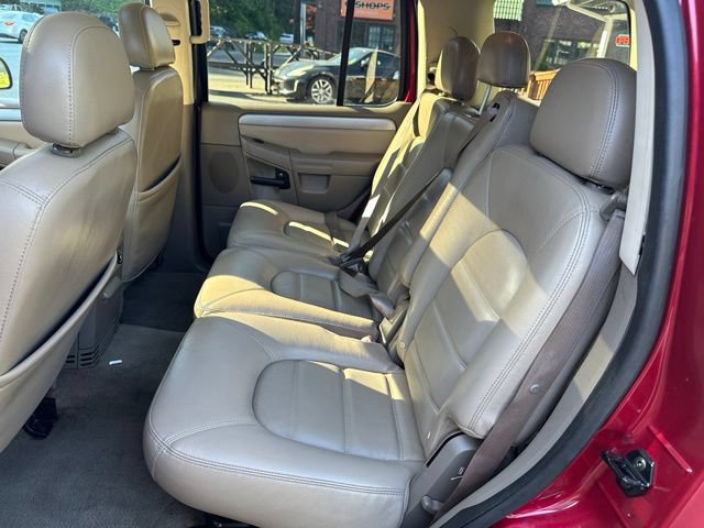 Used 2004 Ford Explorer XLT AWD/4WD image 10