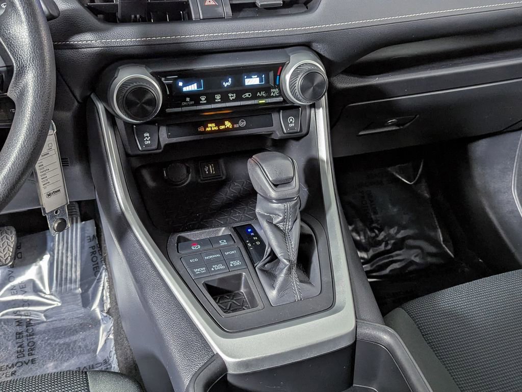 Certified 2024 Toyota RAV4 LE image 24