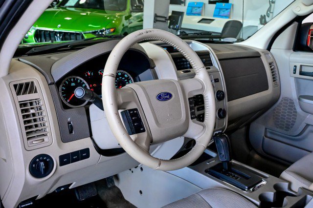 Used 2010 Ford Escape XLT AWD/4WD image 13
