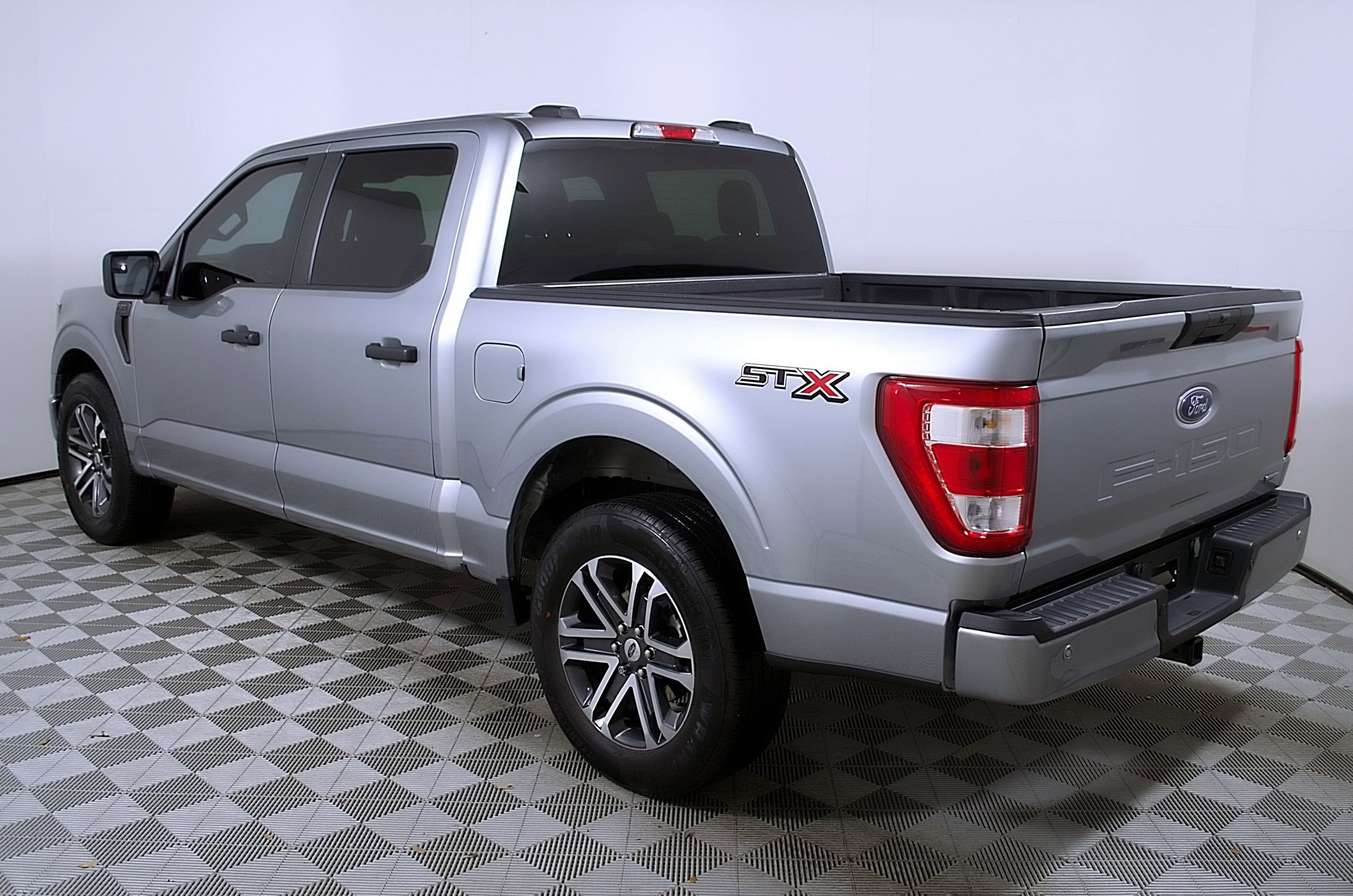 Used 2023 Ford F150 XL w/ STX Appearance Package image 9