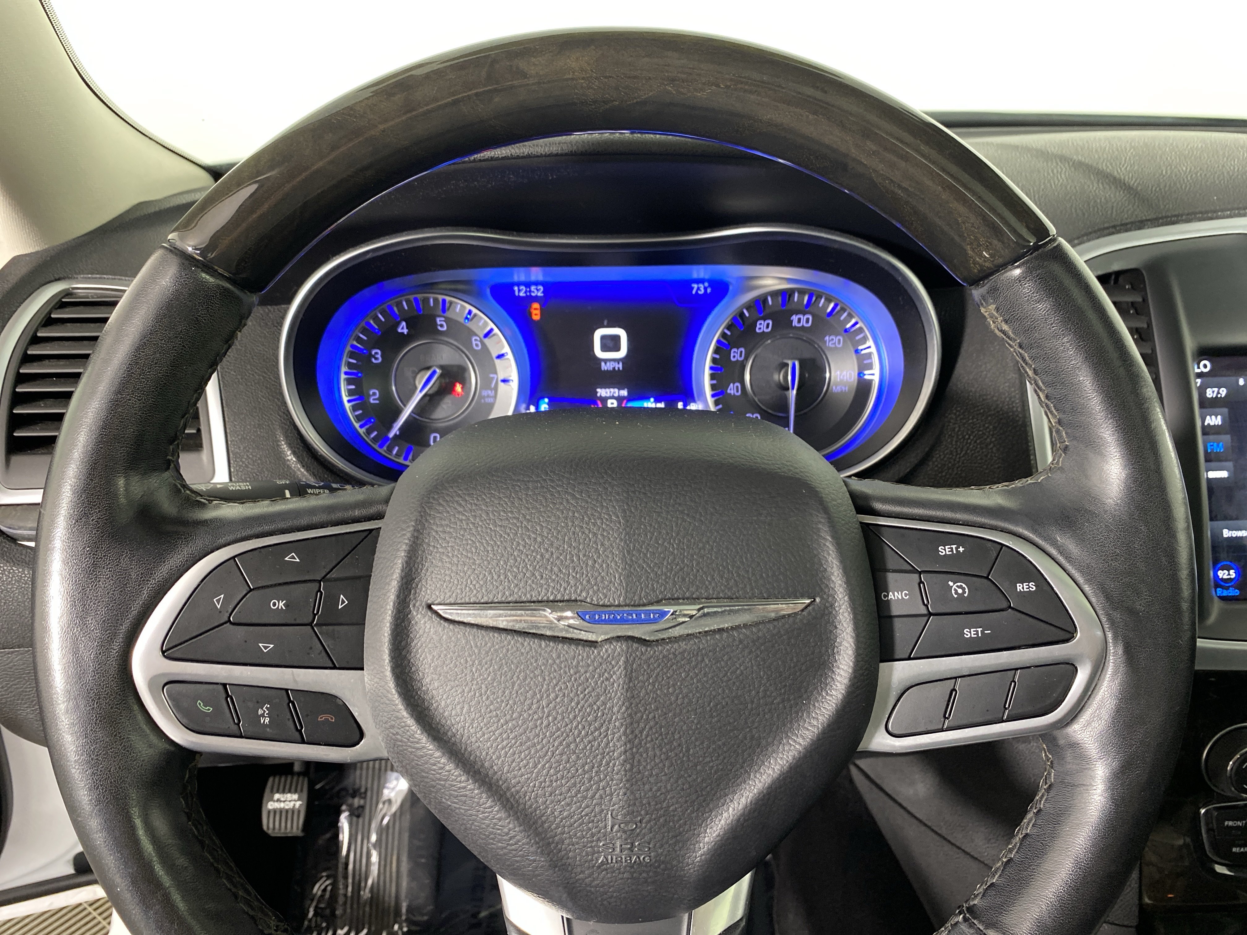 Used 2019 Chrysler 300 Limited RWD image 23