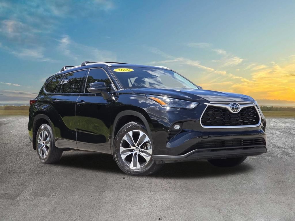 Used 2022 Toyota Highlander XLE