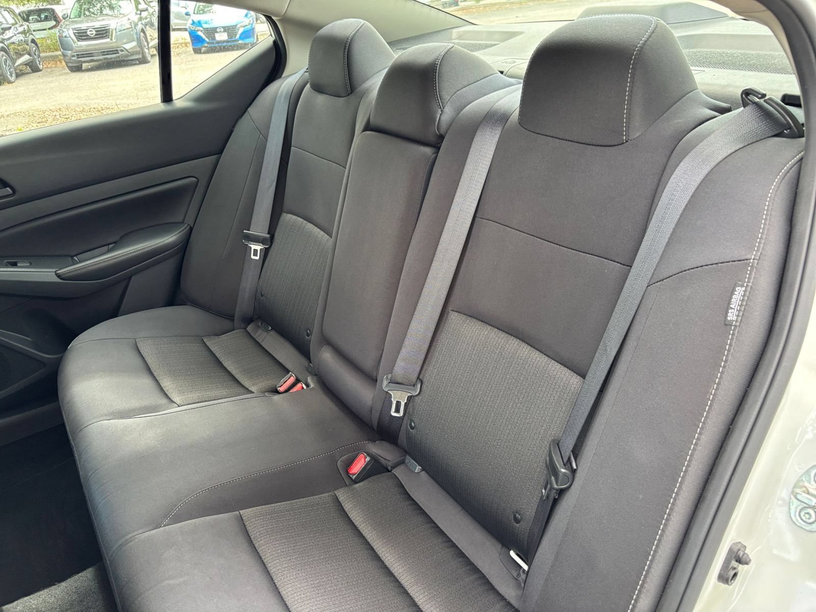 Used 2025 Nissan Altima 2.5 SV FWD image 32