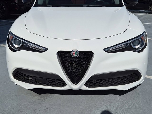 Used 2021 Alfa Romeo Stelvio Sprint w/ Nero Edizione image 9
