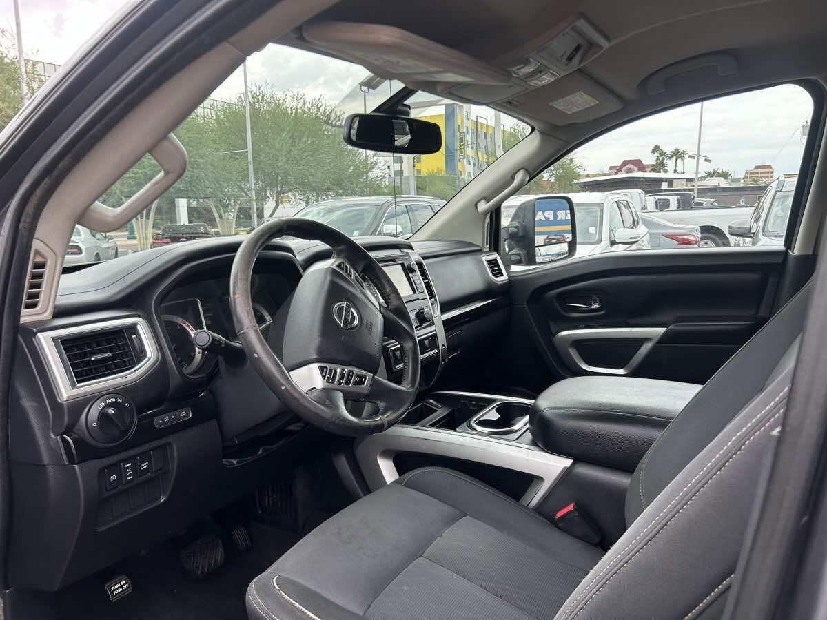 Used 2016 Nissan Titan SV RWD image 10