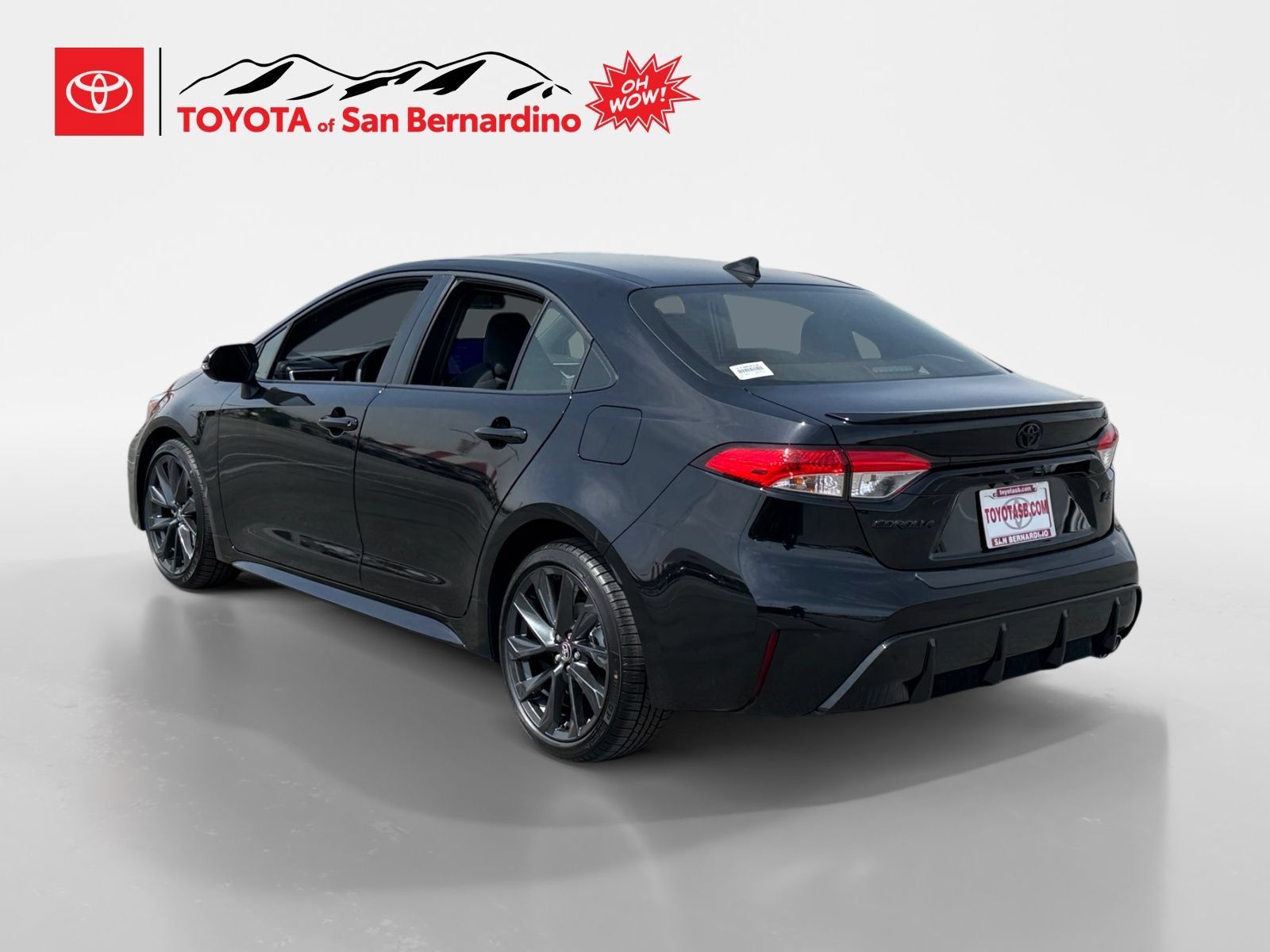 Certified 2026 Toyota Corolla SE w/ SE Package FWD image 3