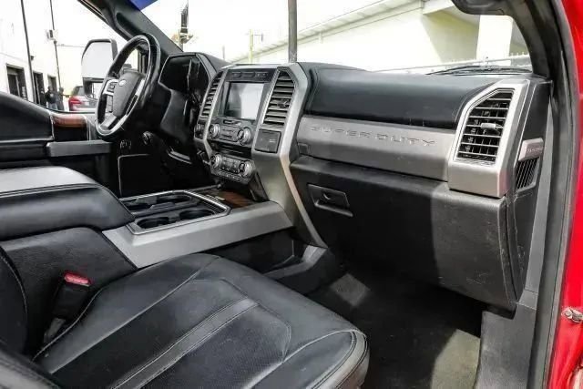 Used 2017 Ford F250 Platinum w/ Platinum Ultimate Package AWD/4WD image 19