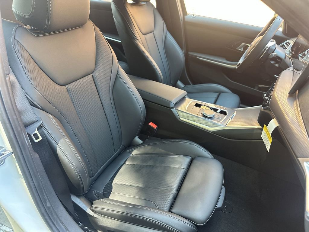 Used 2025 BMW 330i xDrive 330i xDrive w/ Convenience Package image 25