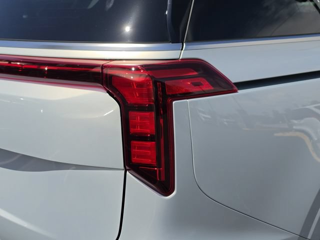 Certified 2025 Kia Carnival SX FWD image 45