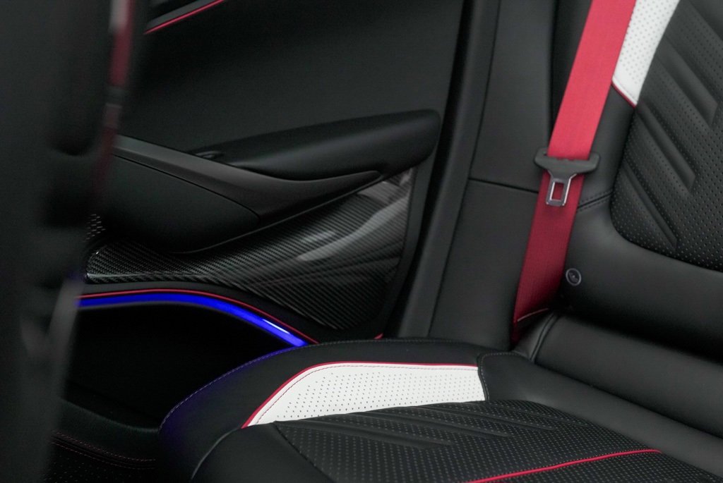 New 2026 Aston Martin DBX S image 20