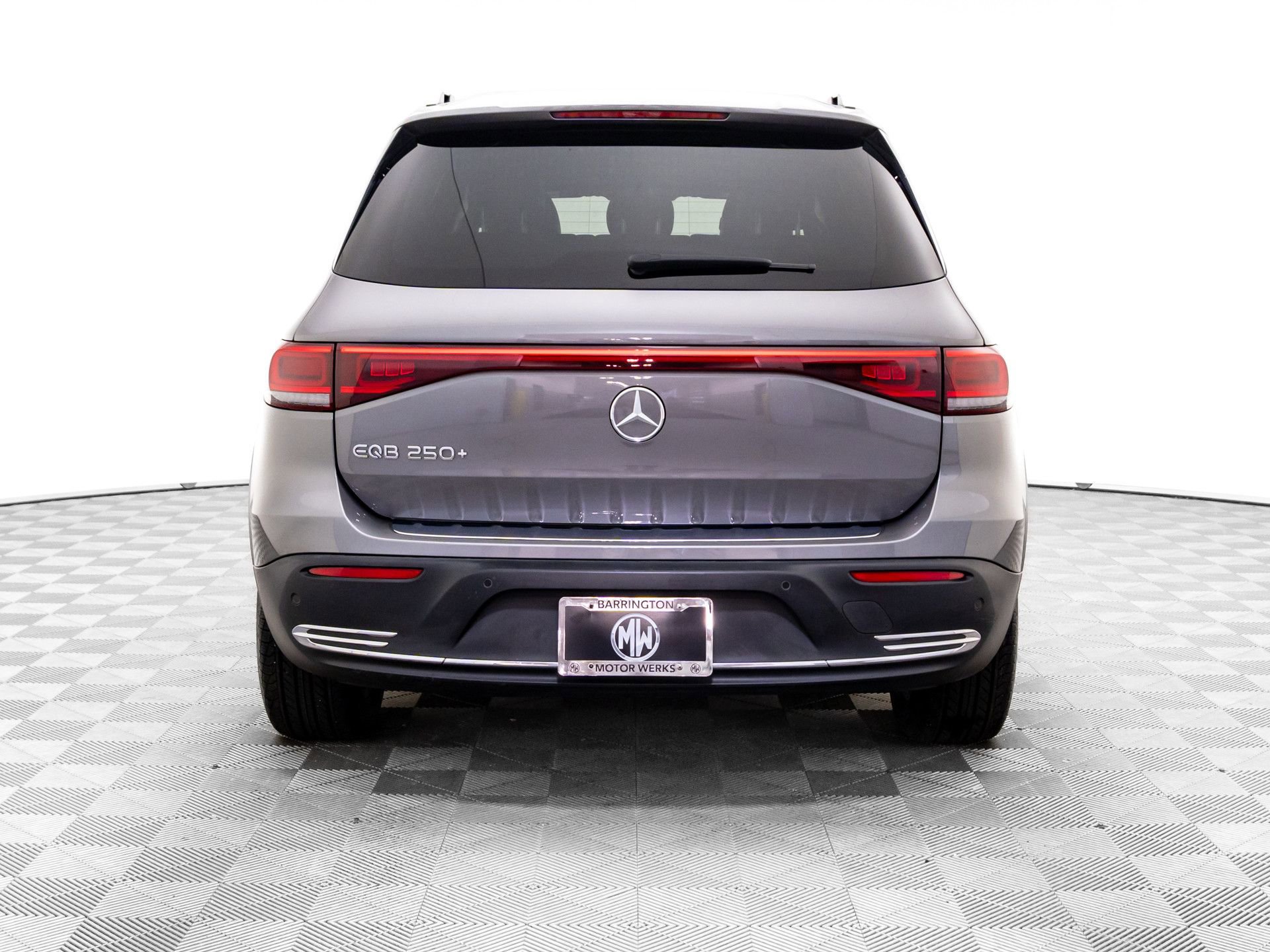 Certified 2023 Mercedes-Benz EQB 250+ w/ Exclusive Package image 4