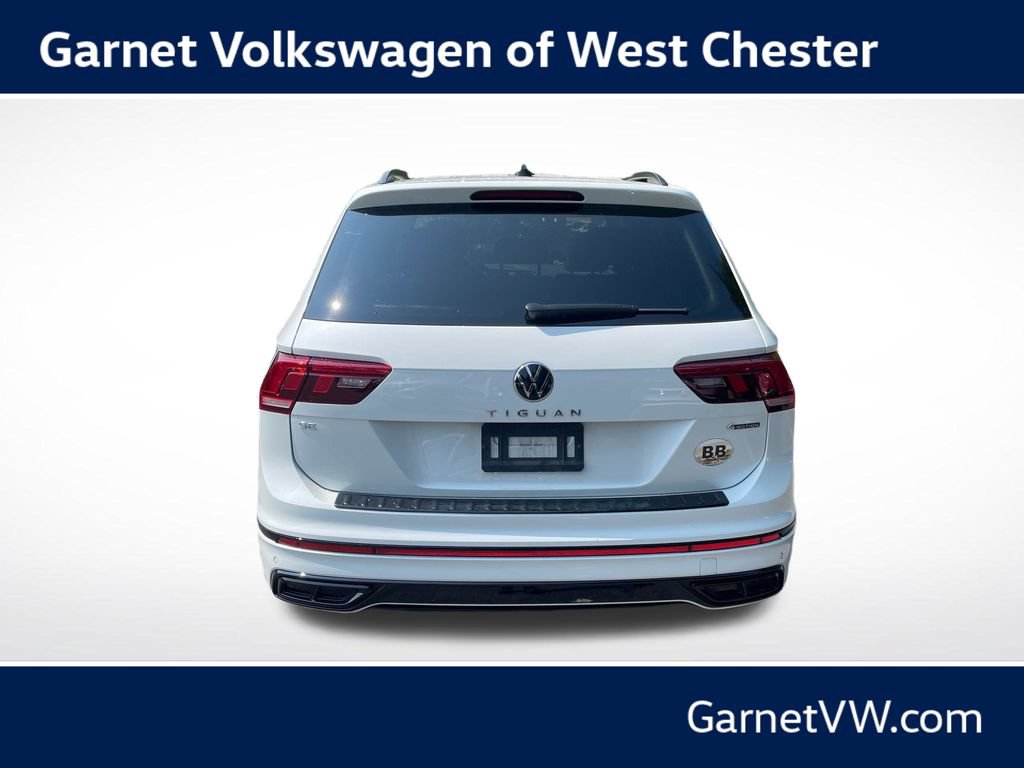 Used 2023 Volkswagen Tiguan SE R-Line AWD/4WD image 4