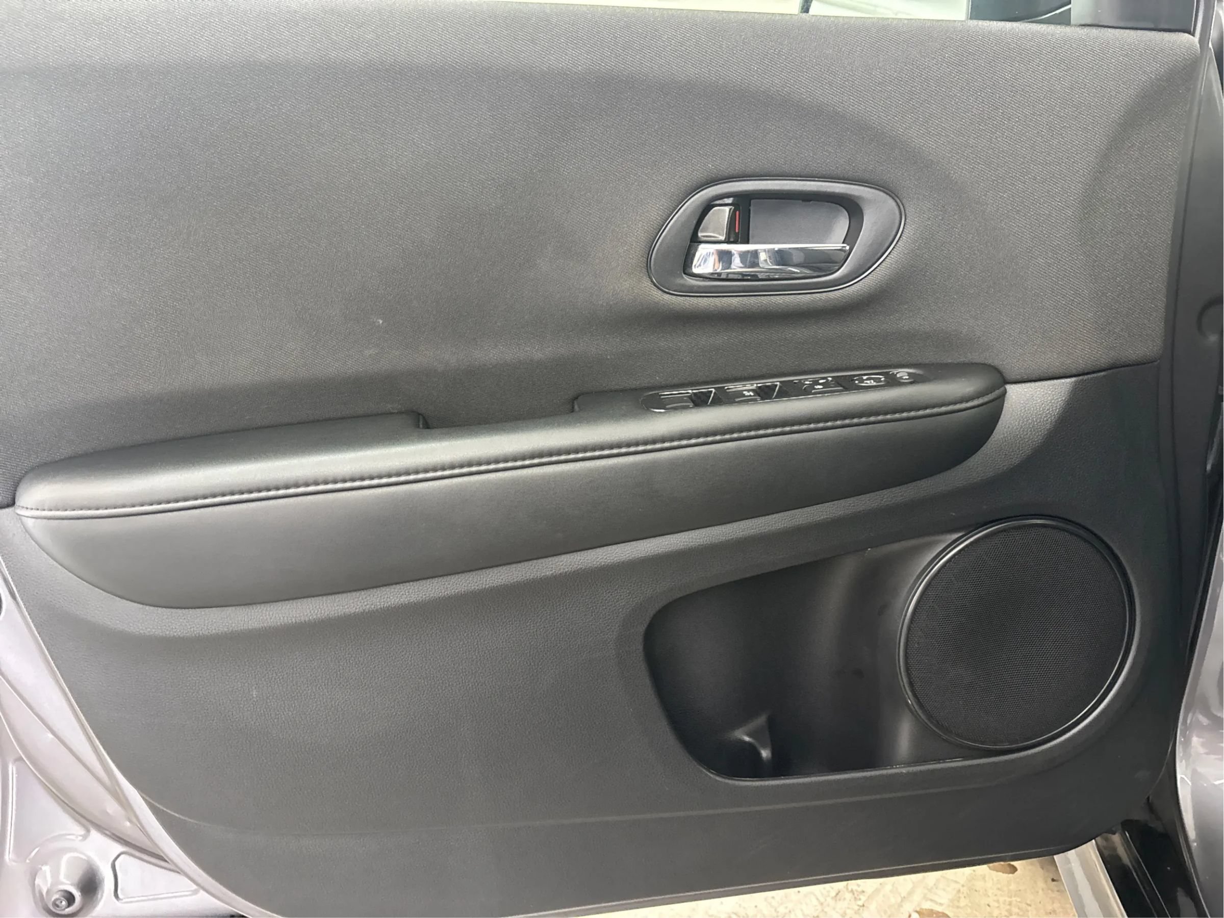 Used 2022 Honda HR-V Sport image 25