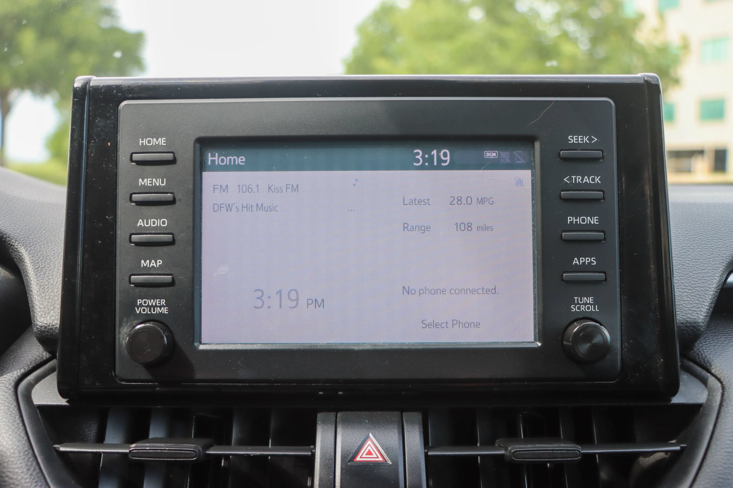 Used 2019 Toyota RAV4 LE FWD image 31