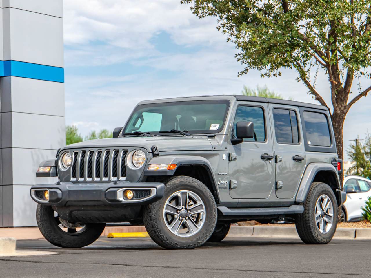 Used 2019 Jeep Wrangler Unlimited Sahara AWD/4WD image 1