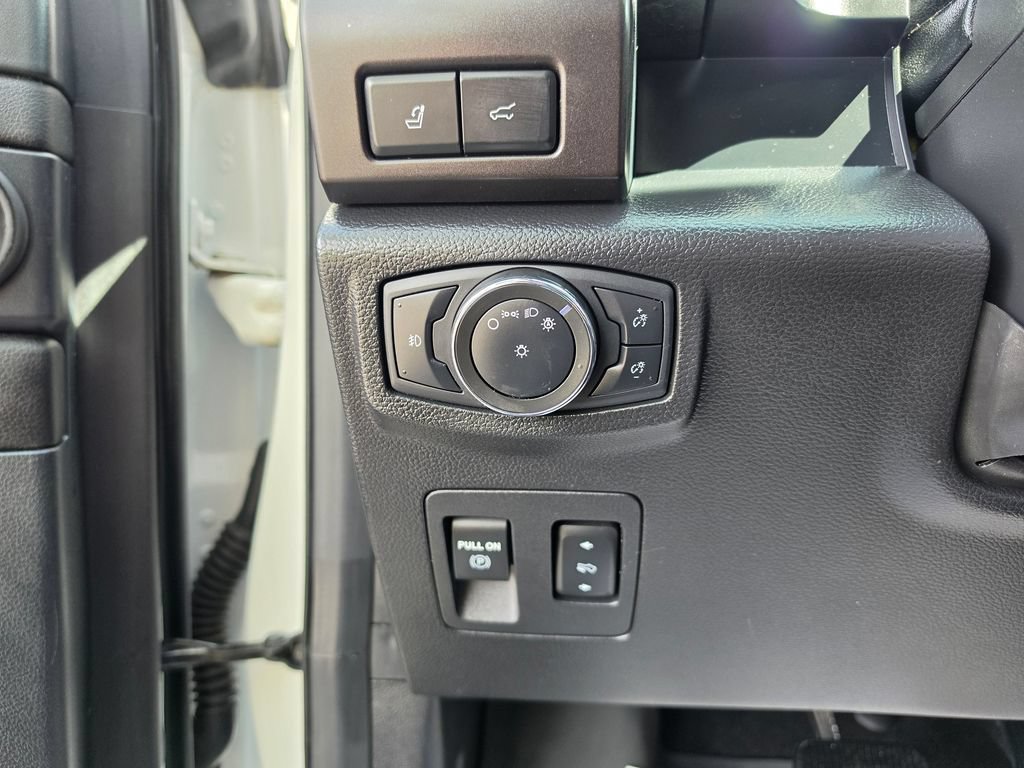 Used 2020 Ford Expedition Max Limited w/ Equipment Group 303A RWD image 23