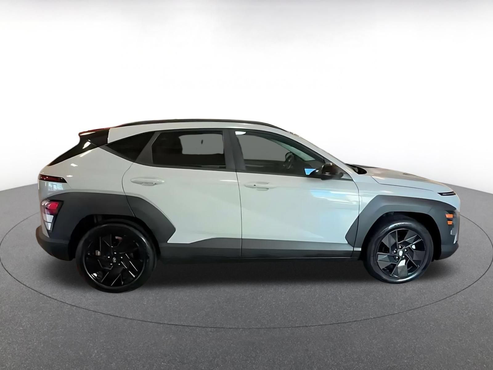 Used 2026 Hyundai Kona SEL Sport FWD image 15