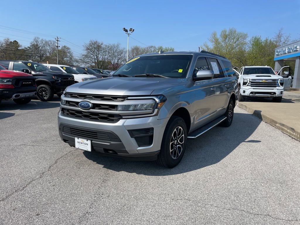 Used 2022 Ford Expedition Max XLT AWD/4WD image 3