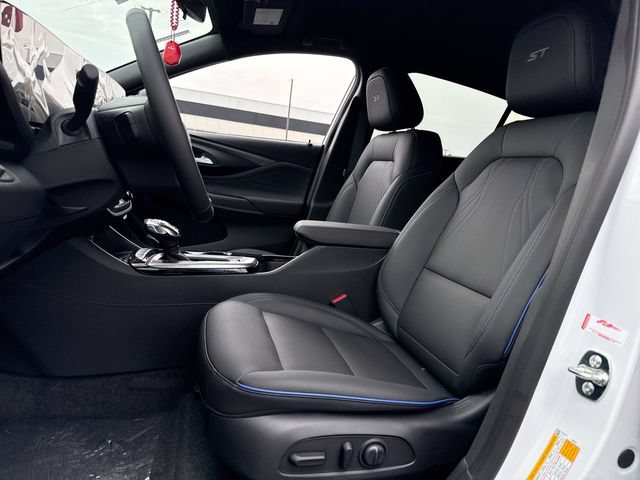 New 2026 Buick Envista Sport Touring w/ Convenience I Package FWD image 11