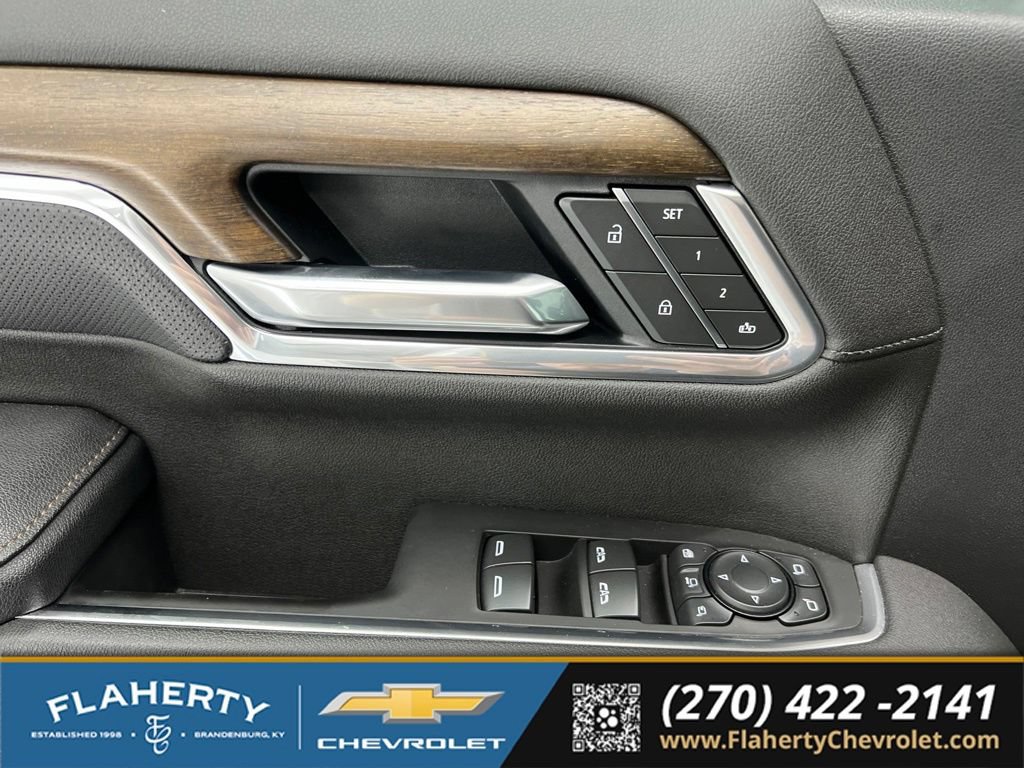 Used 2025 Chevrolet Silverado 2500 High Country w/ High Country Premium Package AWD/4WD image 18