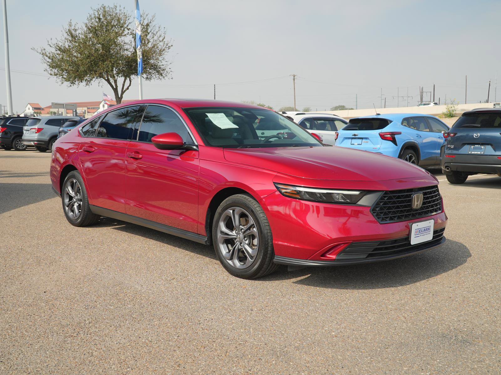Used 2023 Honda Accord EX image 3