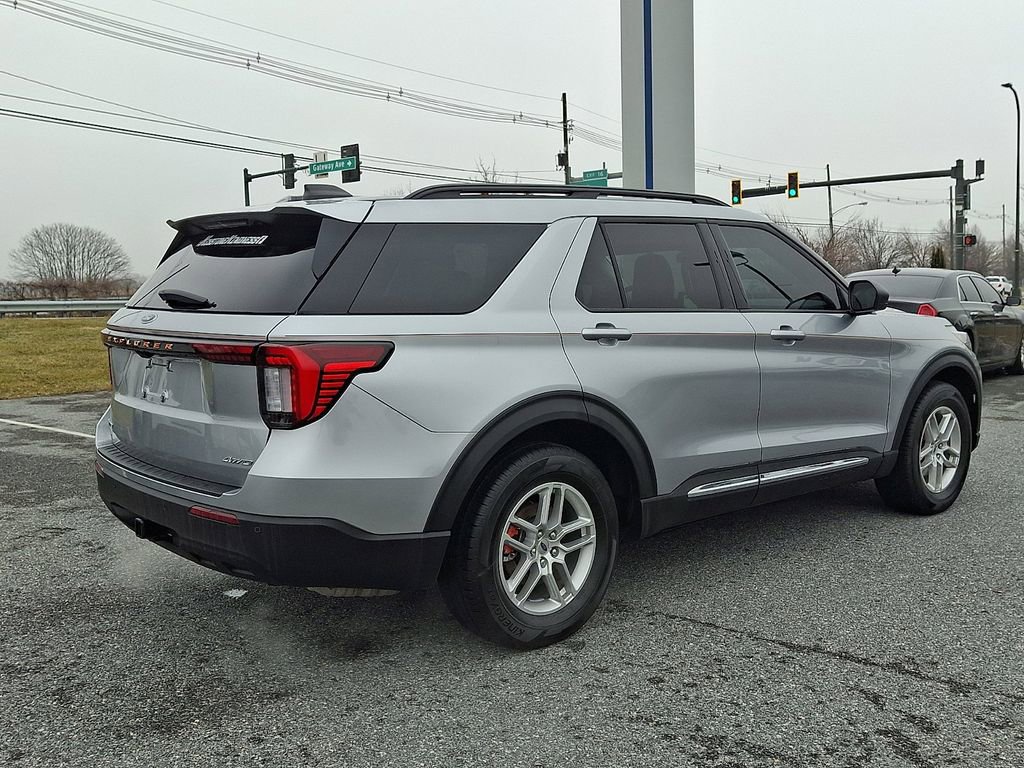 Certified 2025 Ford Explorer Active image 6
