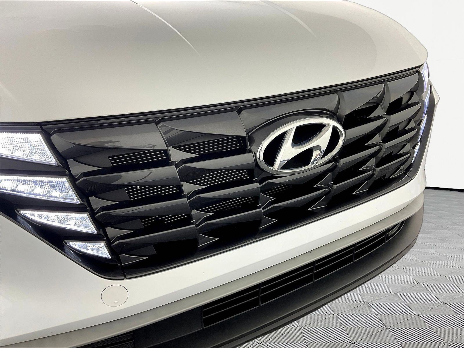 Certified 2024 Hyundai Tucson SEL AWD/4WD image 32
