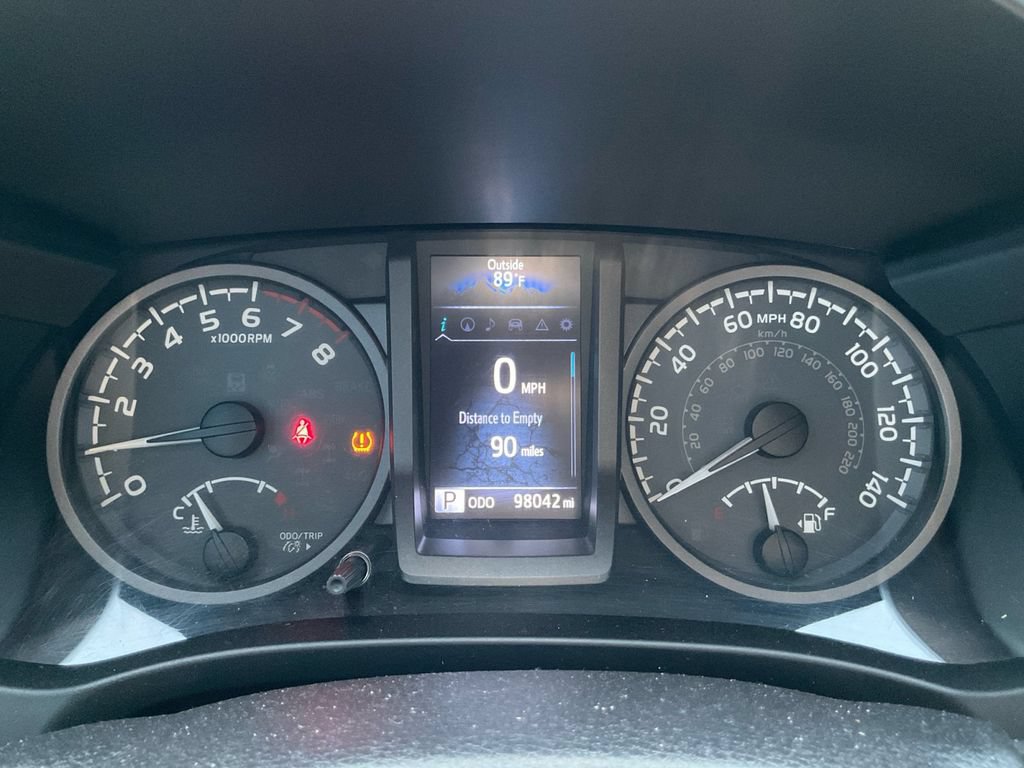 Used 2018 Toyota Tacoma TRD Off-Road AWD/4WD image 13