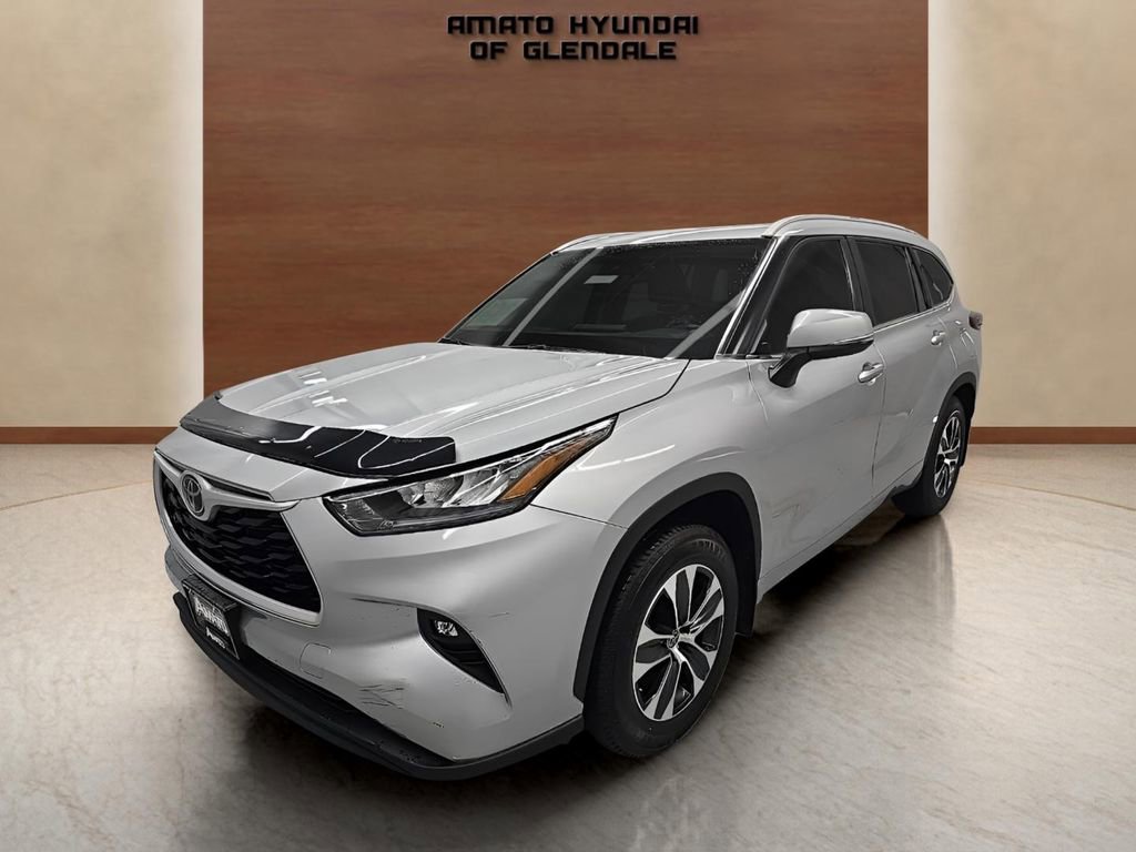 Used 2023 Toyota Highlander Limited