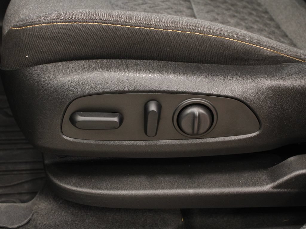 Used 2023 Chevrolet Equinox LT w/ LPO, Floor Liner Package AWD/4WD image 12
