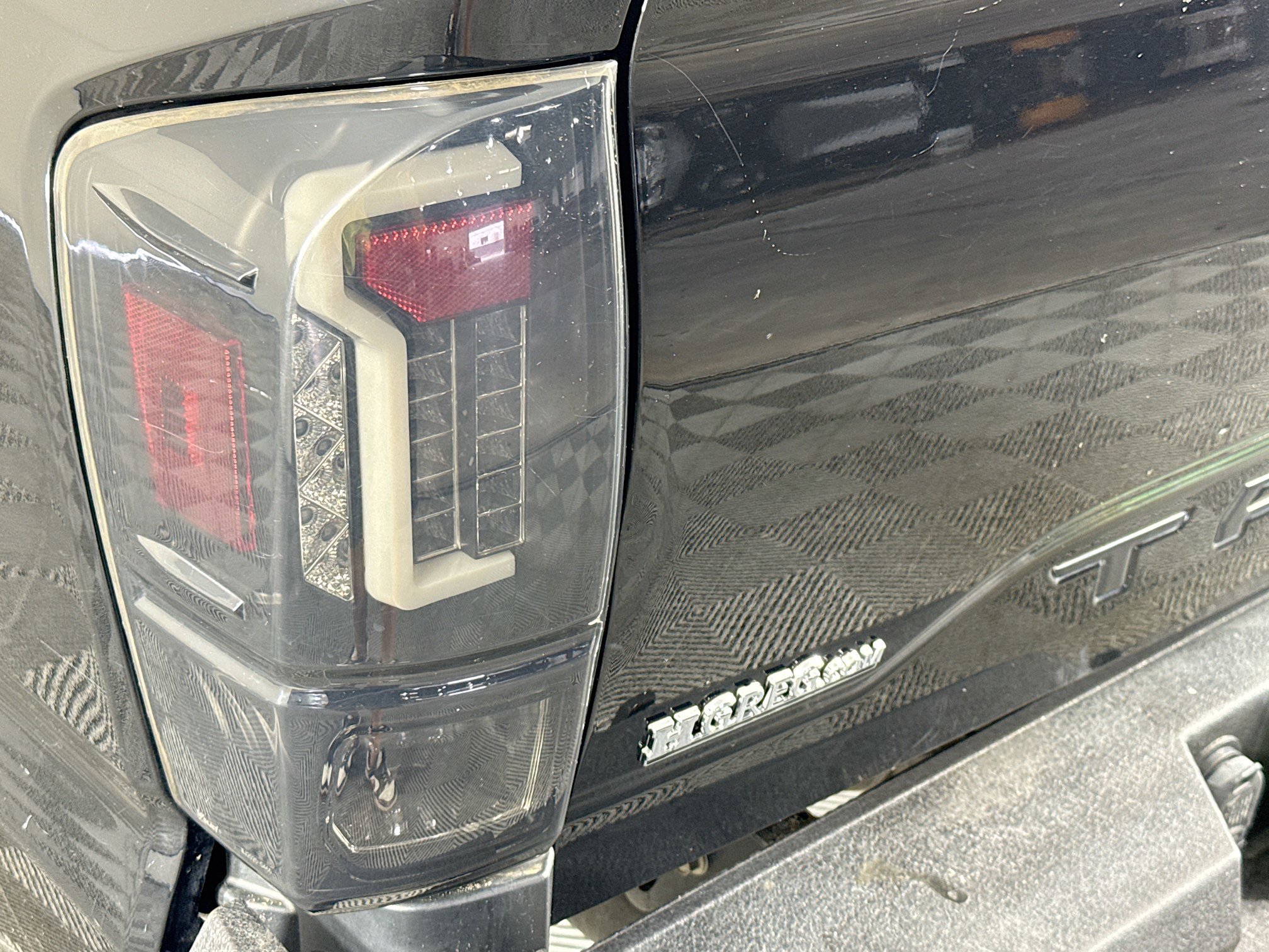 Used 2022 Toyota Tacoma TRD Sport w/ TRD Premium Sport Package RWD image 35