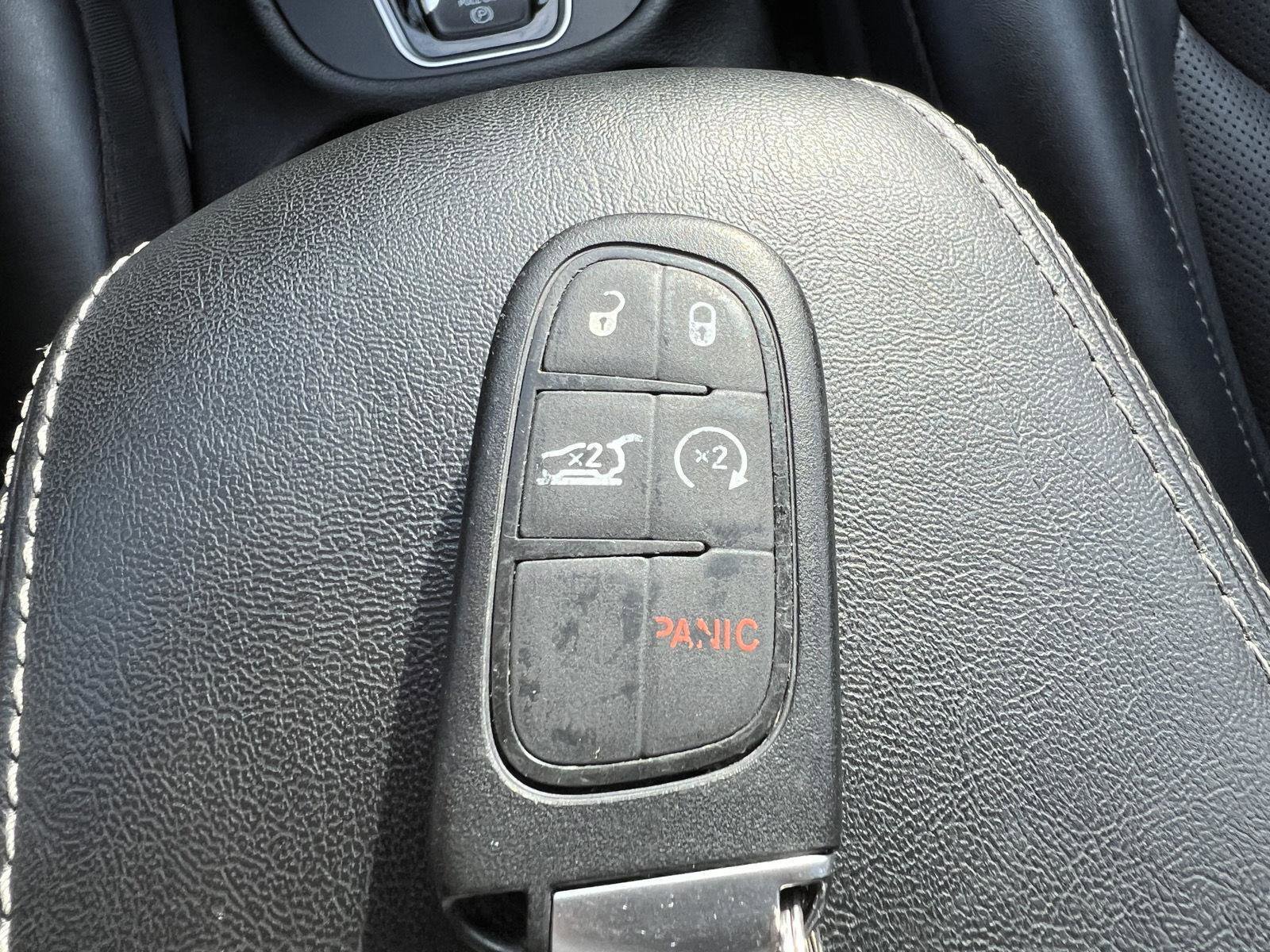 Used 2023 Jeep Cherokee Altitude Lux image 33