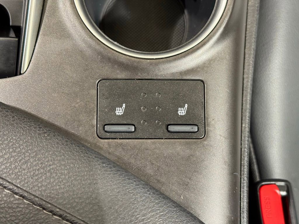 Certified 2022 Toyota Camry XLE image 30