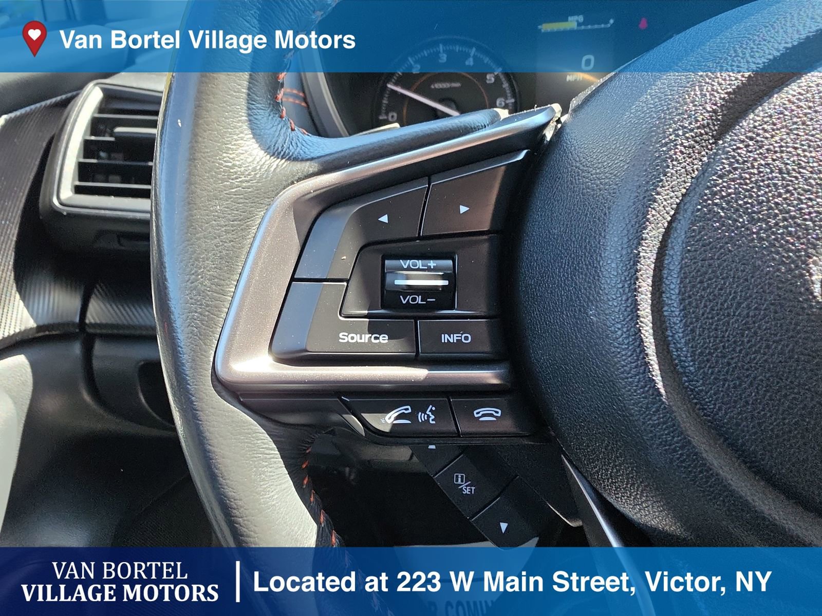 Used 2020 Subaru Crosstrek 2.0i Premium w/ Moonroof Package 1 AWD/4WD image 14