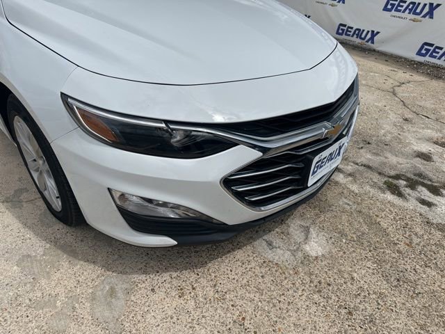Used 2025 Chevrolet Malibu LT FWD image 3
