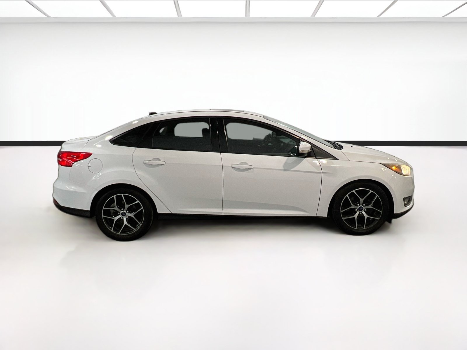 Used 2017 Ford Focus SEL FWD image 23