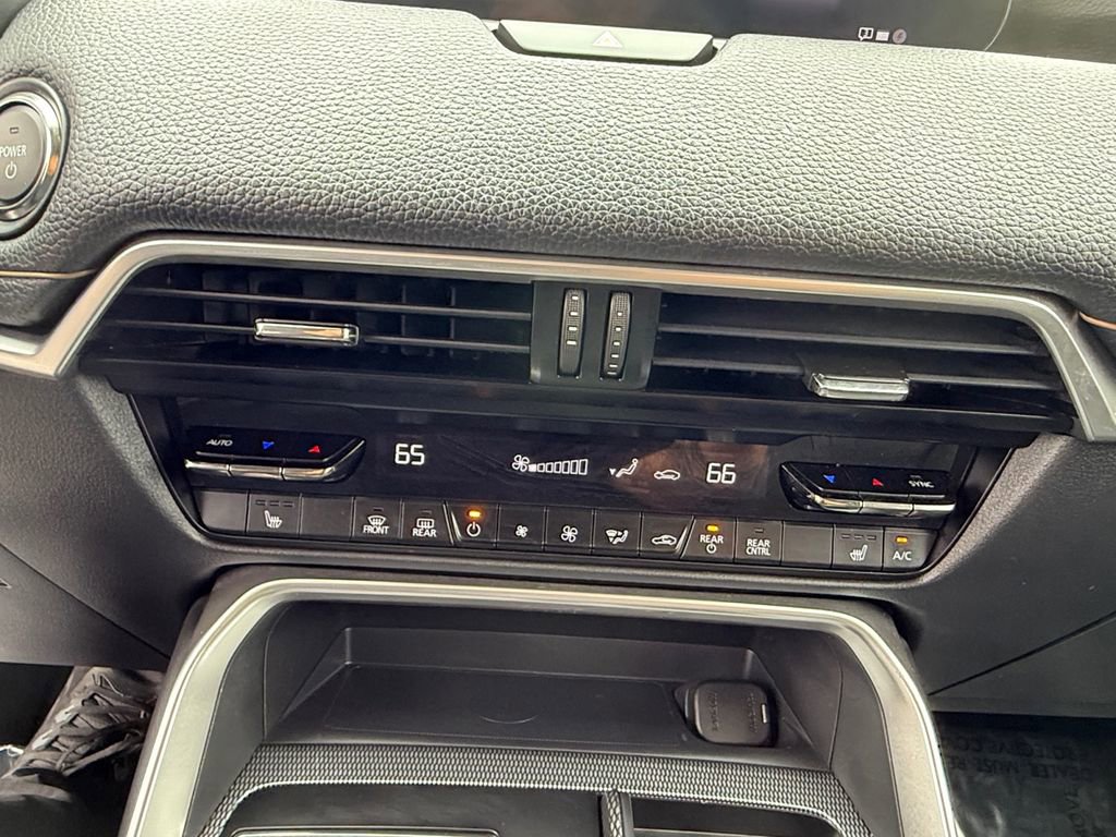 Used 2024 MAZDA CX-90 Plug-In Hybrid w/ Premium Pkg image 17